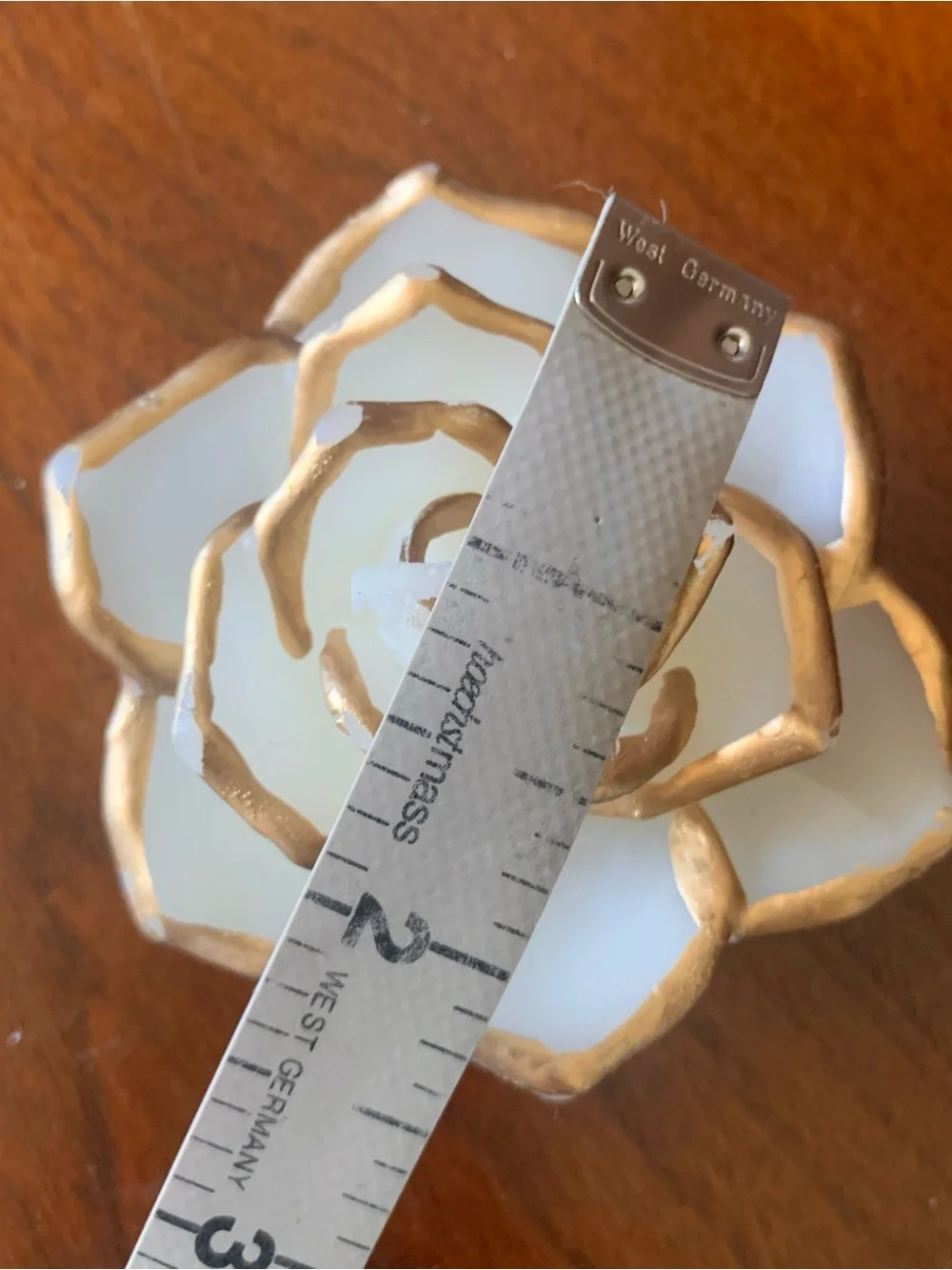 Vintage white rose with gold trim candle